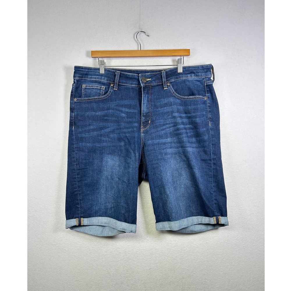 St. John's Bay Bermuda Shorts Womens 18 Dark Wash Denim‎ Cuffed Stretch Mid Rise